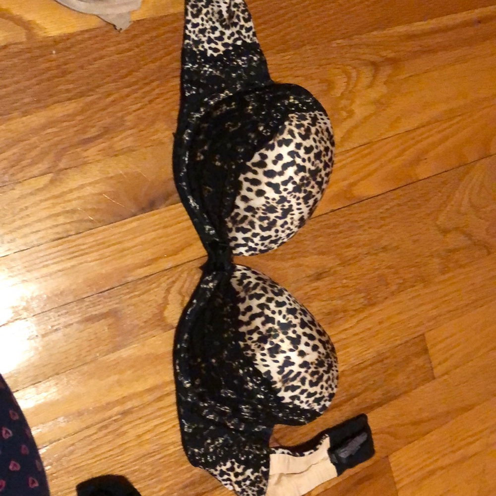 Bra’s - Picture 3 of 3